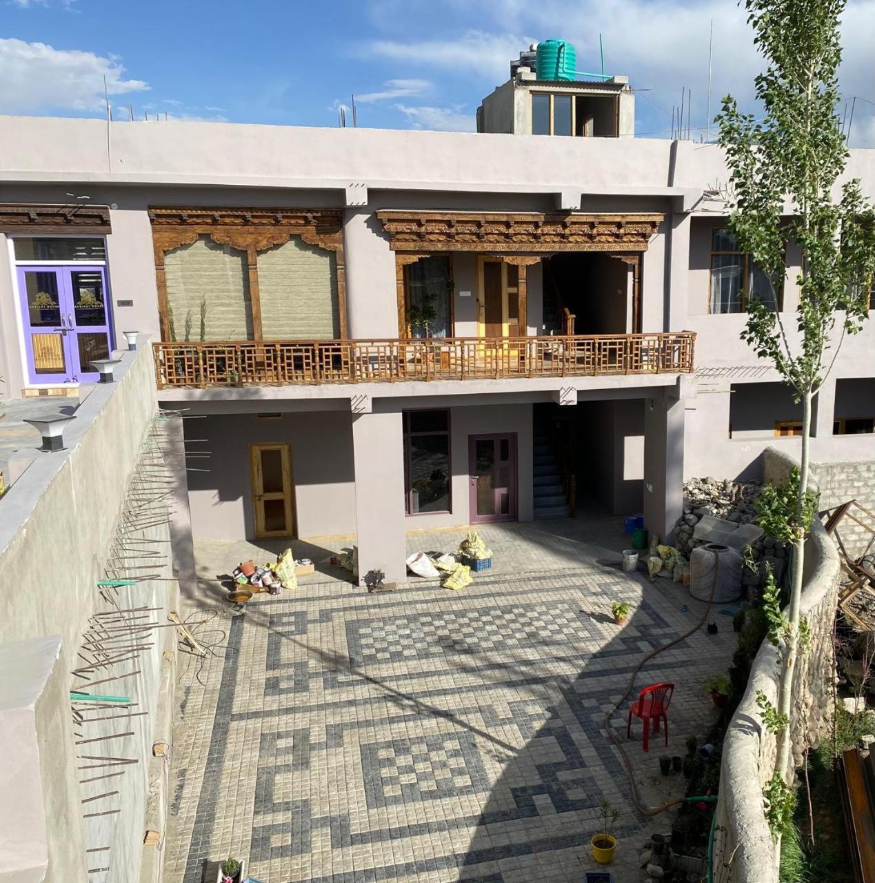 The Apricot House Hotel Leh Exterior photo